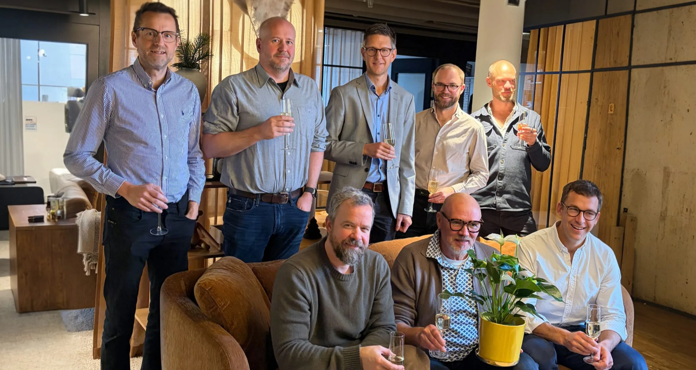 Marathon och Orzone slår sig samman